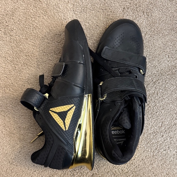 Reebok Black and Gold Lifters - Picture 1 of 4